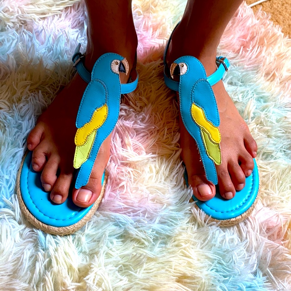 Used women’s size 8 Katy Perry blue parrot sandals
